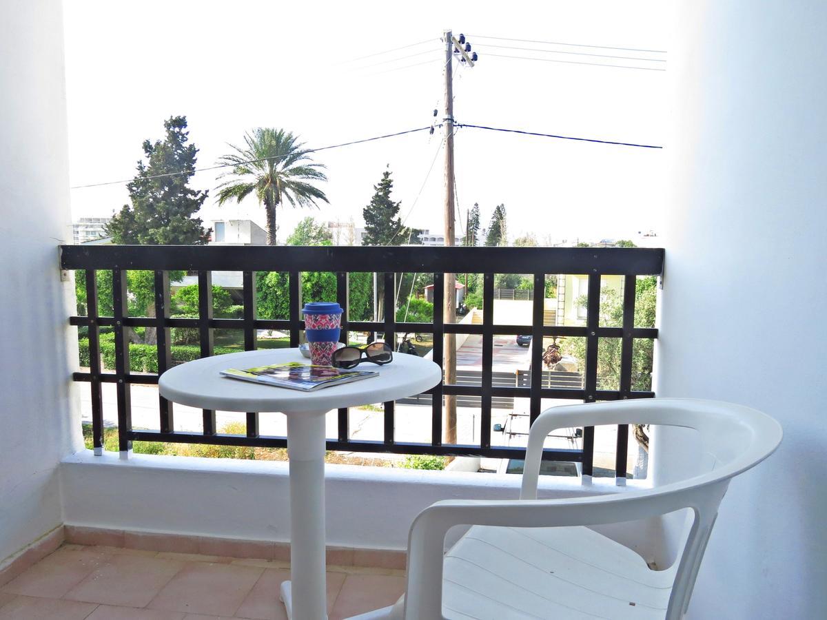 Debby Apartments Ialysos  Bagian luar foto