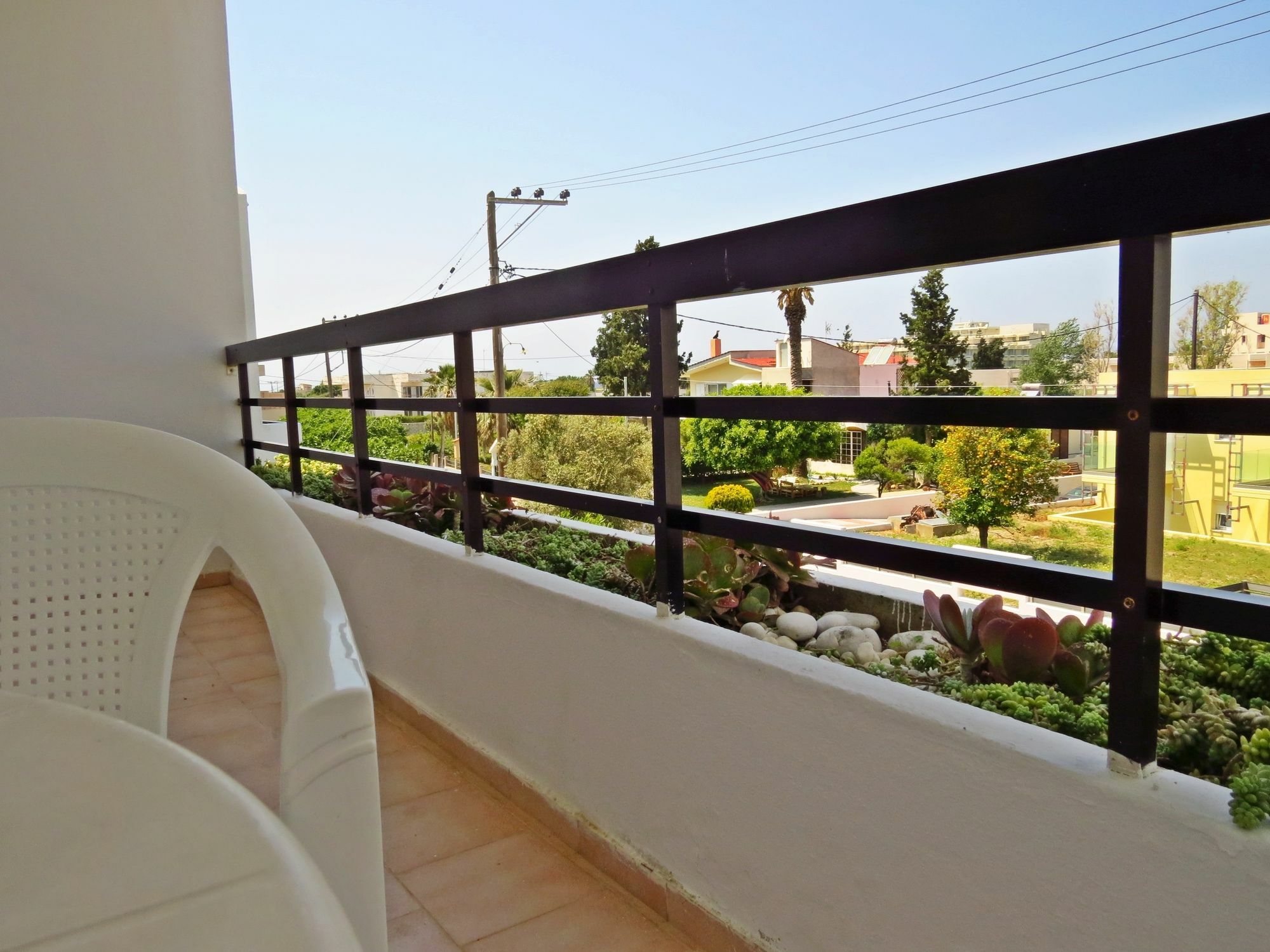Debby Apartments Ialysos  Bagian luar foto