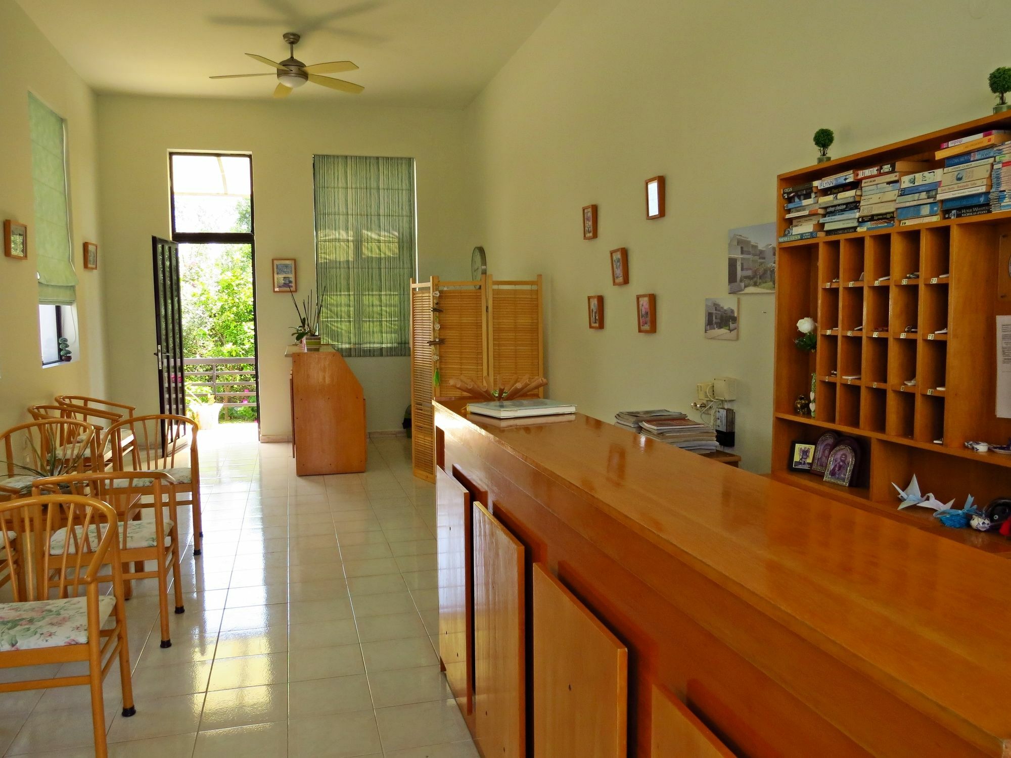 Debby Apartments Ialysos  Bagian luar foto