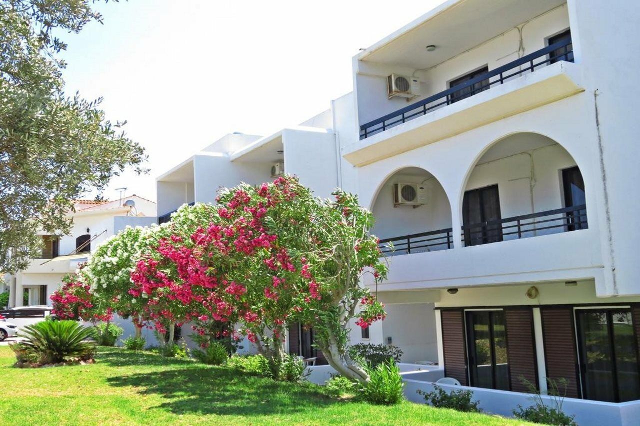 Debby Apartments Ialysos  Bagian luar foto