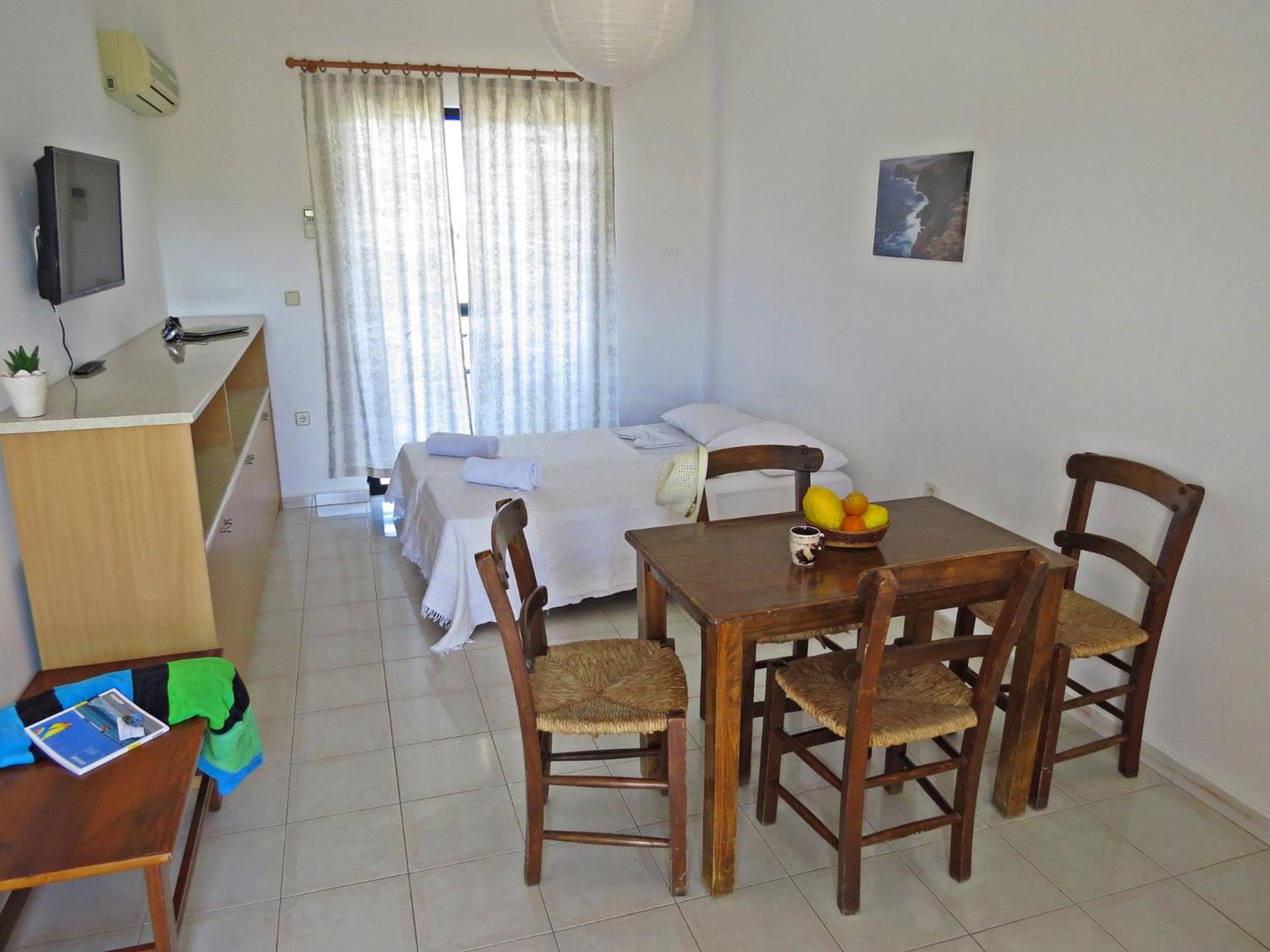 Debby Apartments Ialysos  Bagian luar foto